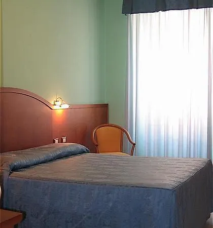 Italia מלון טריאסטה